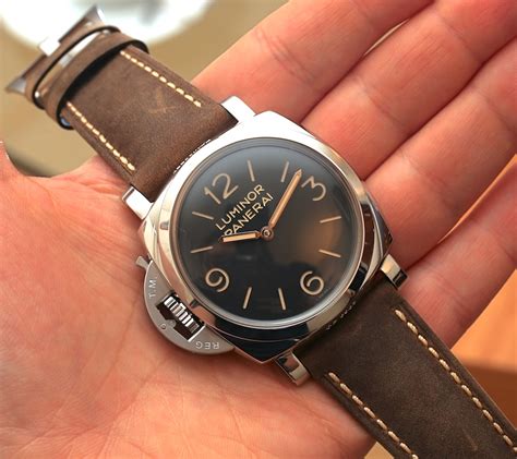 Panerai Luminor 1950 PAM557 Destro 3 Days Watch Hands.